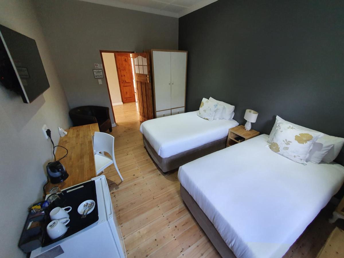 Two Fat Owls Guesthouse Джордж Экстерьер фото