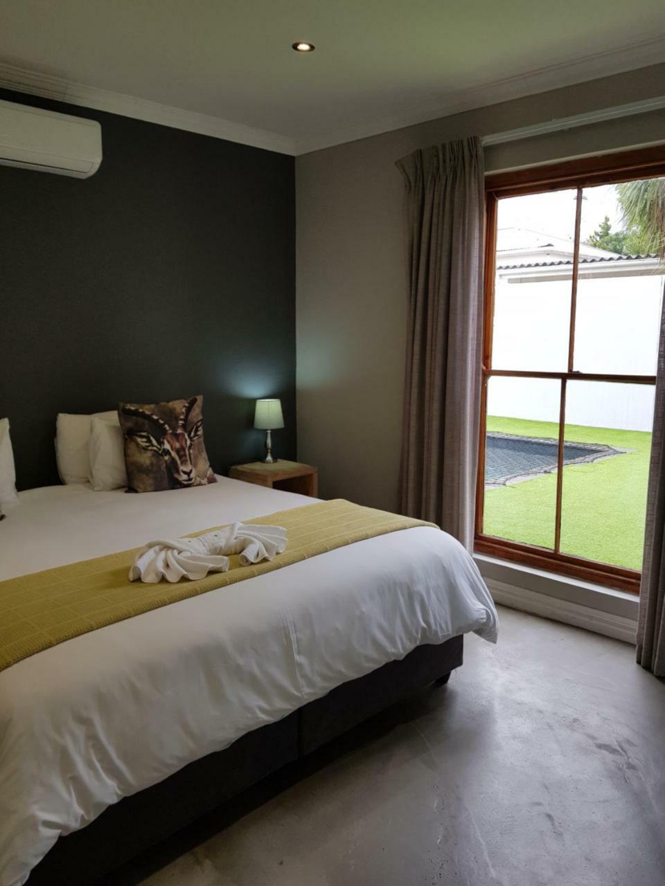 Two Fat Owls Guesthouse Джордж Экстерьер фото